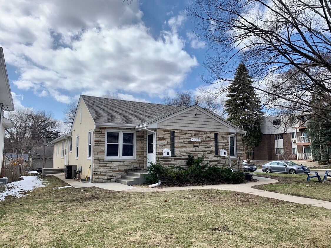 Primary Photo - 4500 Beard Ave S