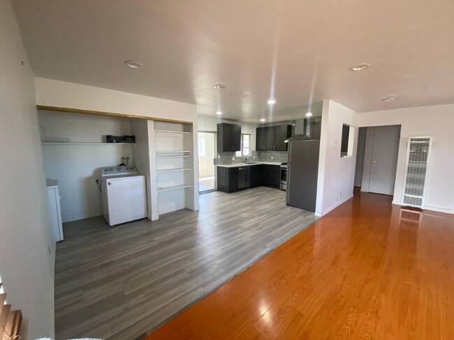 Building Photo - 72 Montalvin Dr