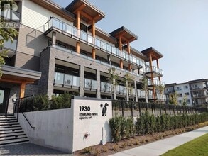 Building Photo - 1930 Starling Dr. Building Photo - 1930 Starling Dr.