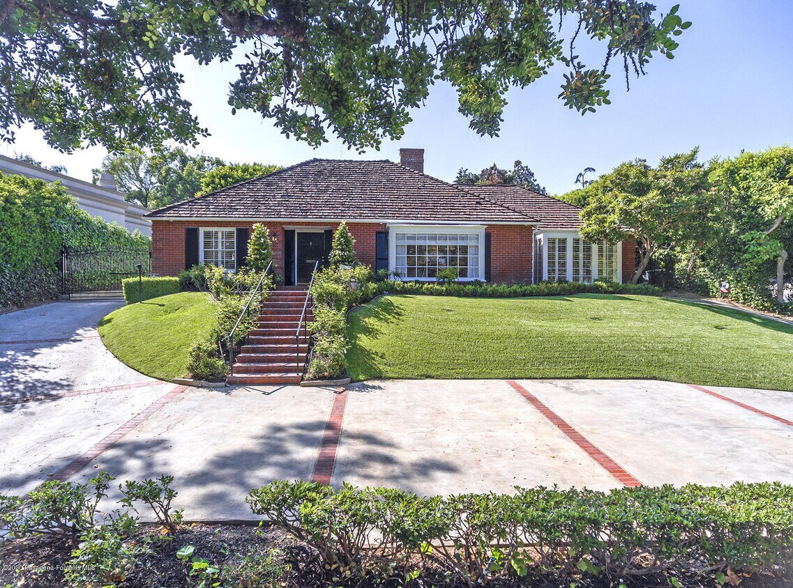 Primary Photo - 1175 Arden Rd