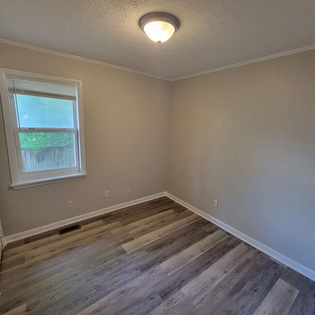 Building Photo - 319 N Franklin Ave