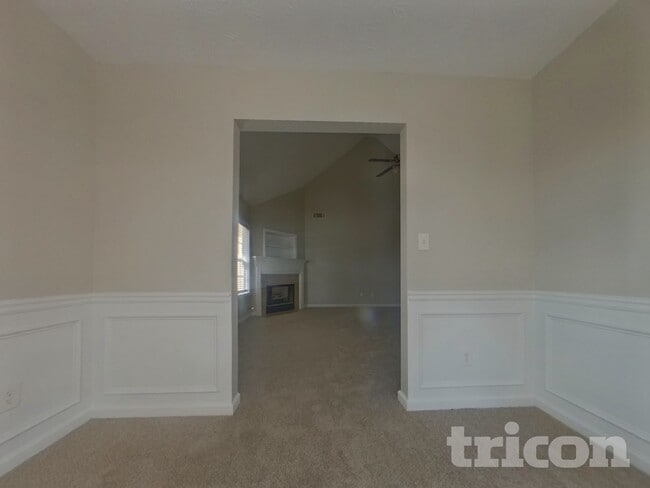 Building Photo - 806 Tucker Trail