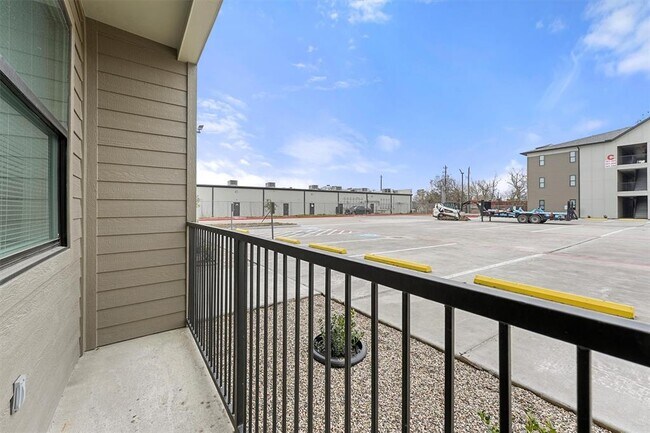 Foto del edificio - 2130 Aldine Mail Rte Rd