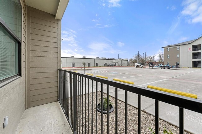Foto del edificio - 2130 Aldine Mail Rte Rd