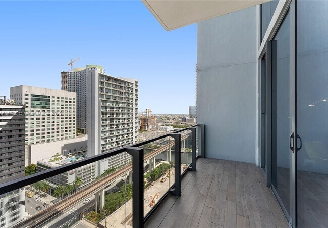 Foto del edificio - 88 SW 7th St