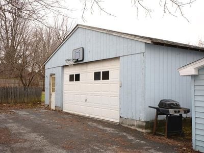 Building Photo - 537 Cross St