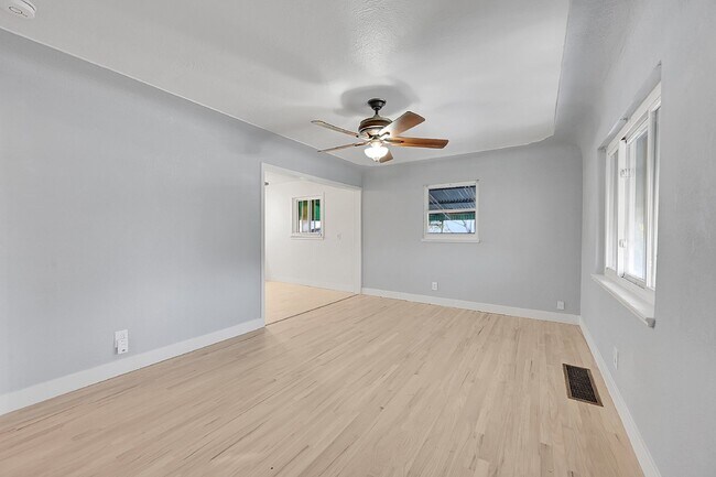 Foto del edificio - $2,295.00, Charming 4-Bedroom Home in Denver’s Vibrant Highland Neighborhood, plus $300 off the f...