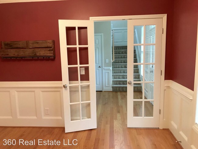 Building Photo - 4 br, 2.5 bath House - 251 Golf Drive