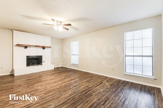 Building Photo - 1403 Bradford Pl