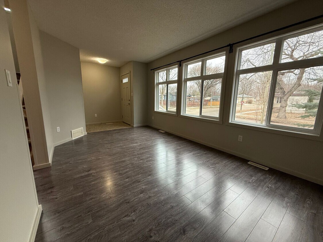 Photo du bâtiment - 0 Bed 0 Bath Unit in Edmonton, AB
