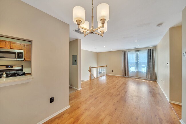 Foto del edificio - 1041 Cumberland Ct