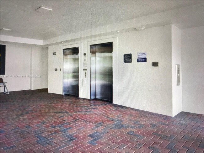 Building Photo - 10710 NW 66th St