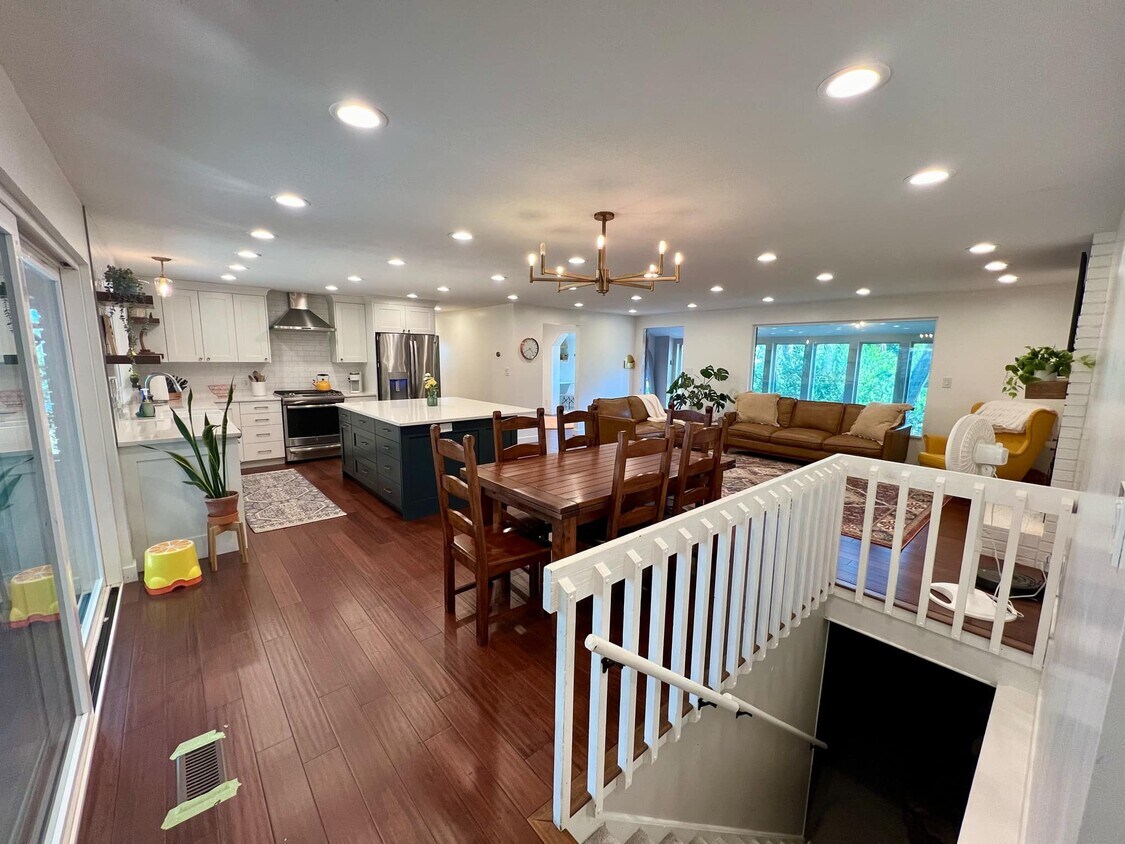 Foto principal - 6120 W Valley View Dr