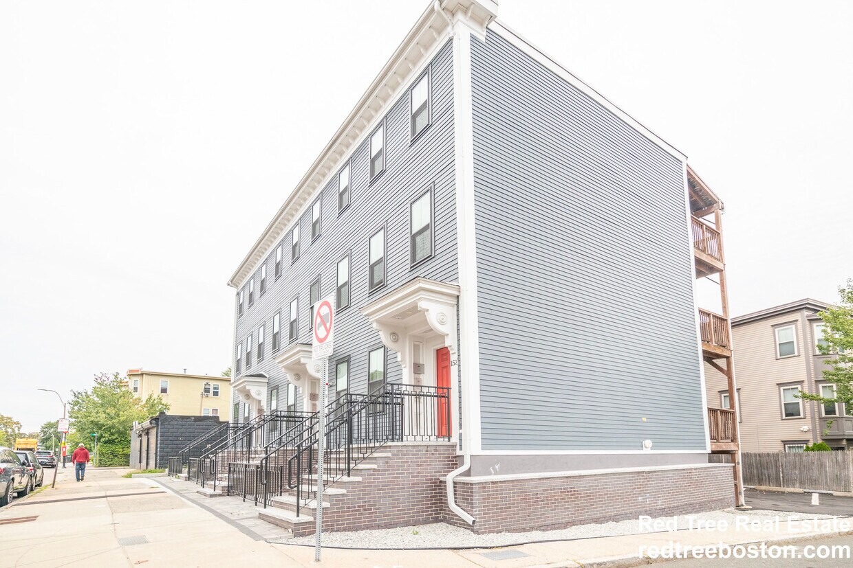 Building Photo - 150 Pleasant St