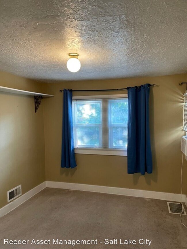 Building Photo - 3 br, 1 bath House - 2557 South 500 East