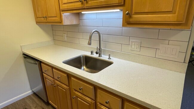 Stainless steel sink & faucet - 940 Kiely Blvd