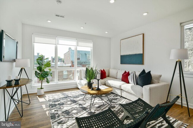 Foto del edificio - 2421 N Mascher St
