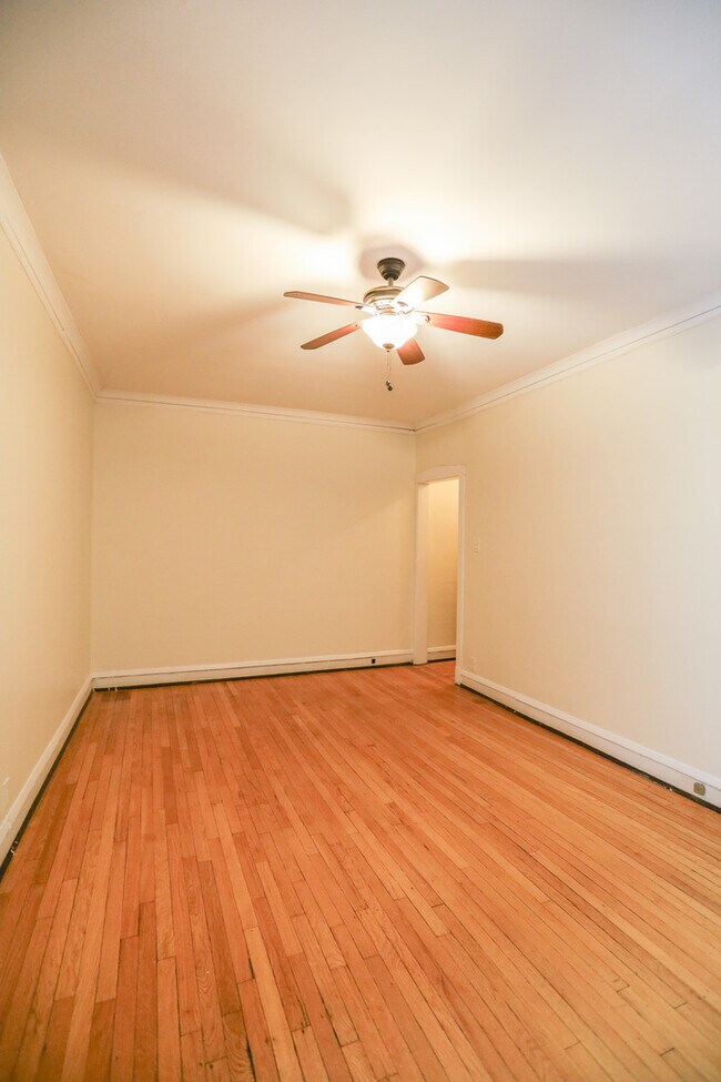 Foto del edificio - 7665 N Sheridan Rd