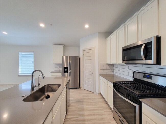 Foto del edificio - 7015 Halifax Harvest Ln