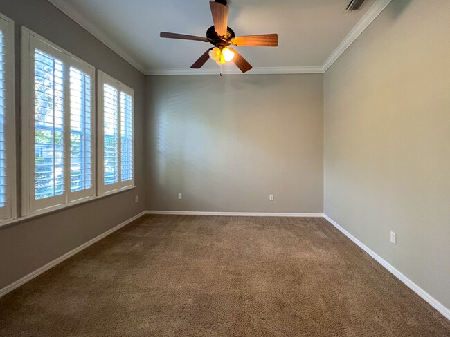 Foto del edificio - Move-In Ready 4-Bedroom, 3-Bath Home in De...