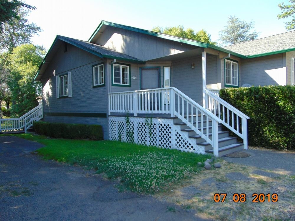 Primary Photo - 1014 S Shasta Ave