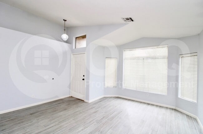 Building Photo - 1472 W Blue Ridge Way