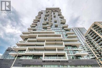 Building Photo - 77 Shuter St