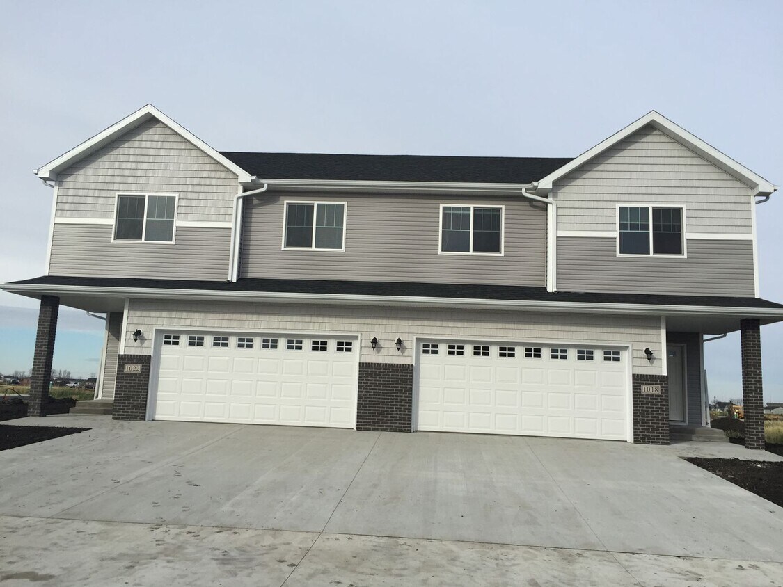 Primary Photo - 1022 29th Ave W