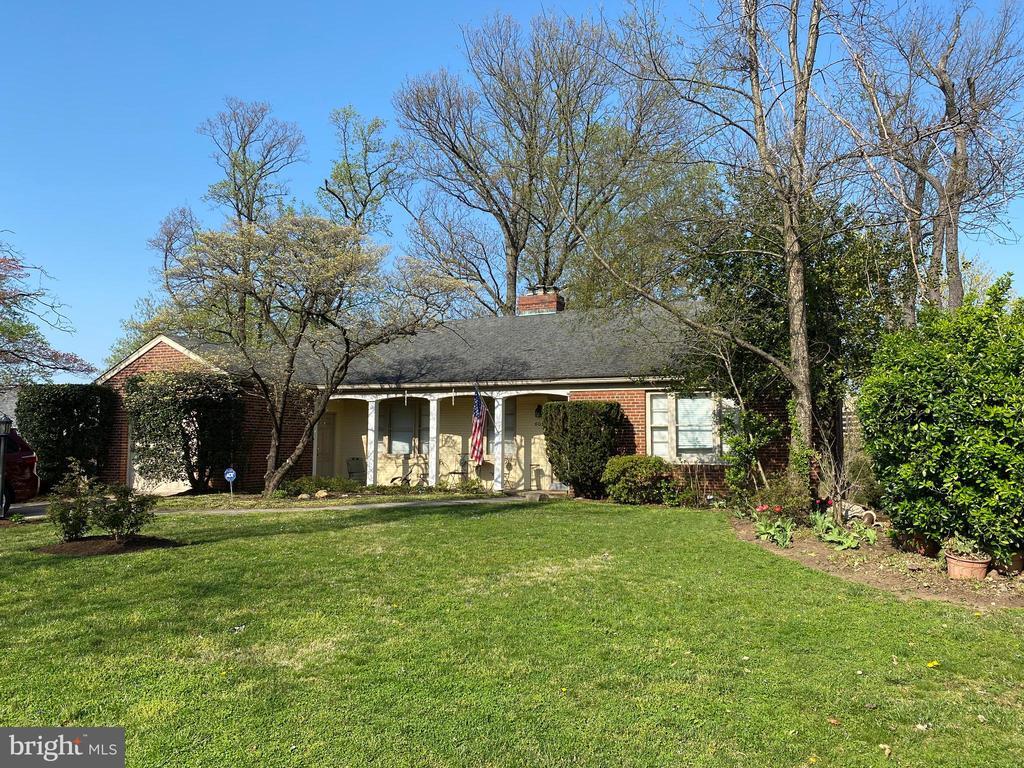 Foto principal - 609 29th St S