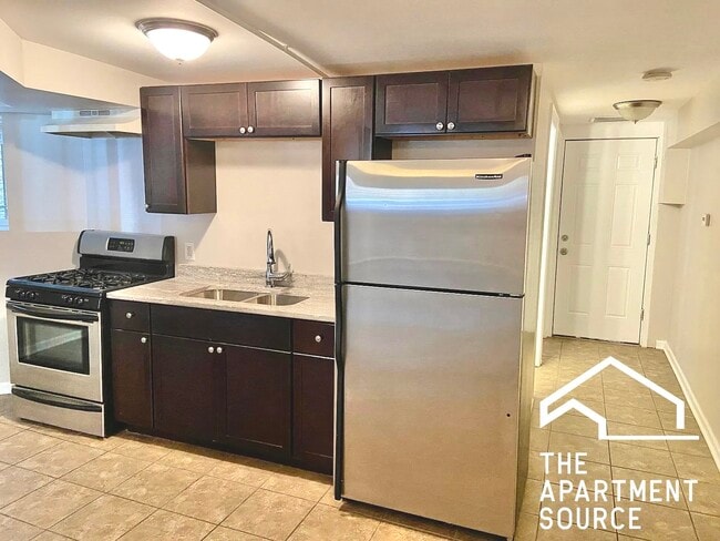 Building Photo - 4011 S Calumet Ave