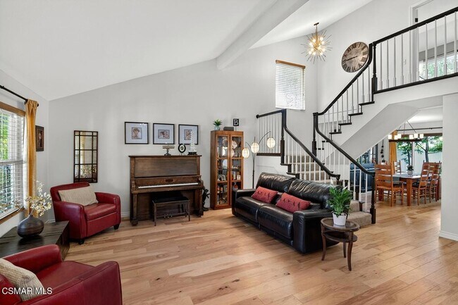 Building Photo - 907 Sagebrush Pl