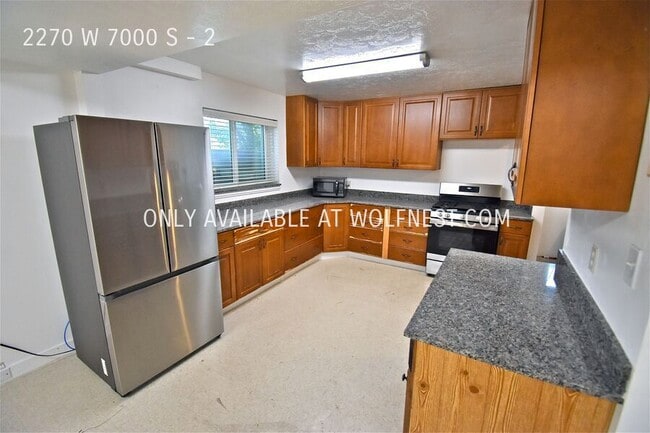 Building Photo - Quaint 2 Bed West Jordan Basement Unit! No...