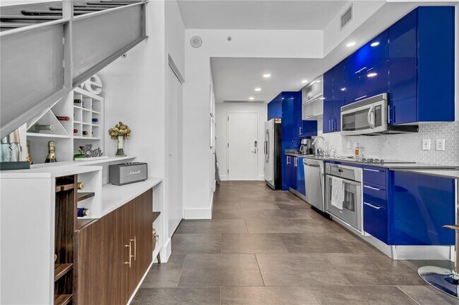 Foto del edificio - 60 SW 13th St