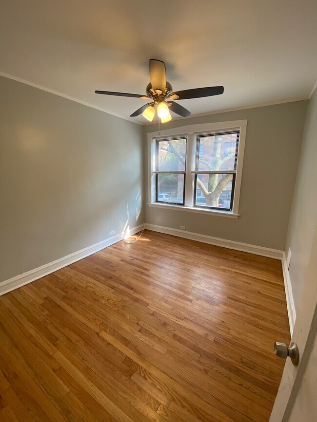 Foto del edificio - 7004 N Paulina St
