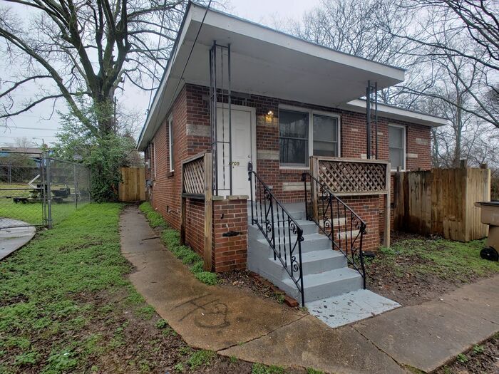 Foto principal - 1705B 17th Ave N