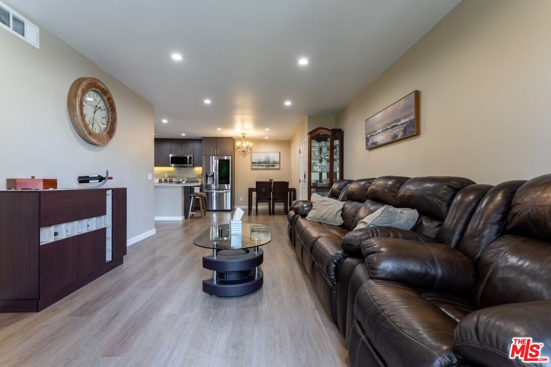 424 Oak St Unit 226, Glendale, CA 91204 Room for Rent in Glendale, CA