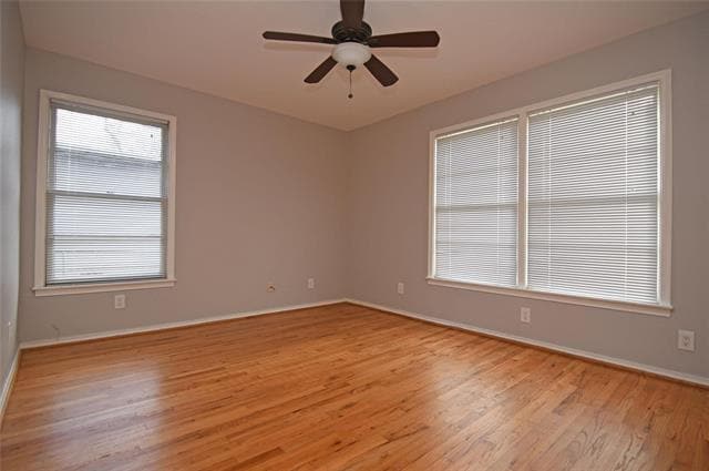 Building Photo - 2325 Kingswood Dr