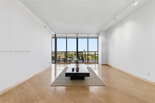 Foto del edificio - 3598 Yacht Club Dr