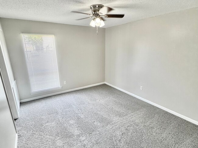 Foto del edificio - 6329 Brockman Dr