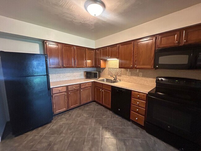 Foto del edificio - 4002 Ditmas Ct