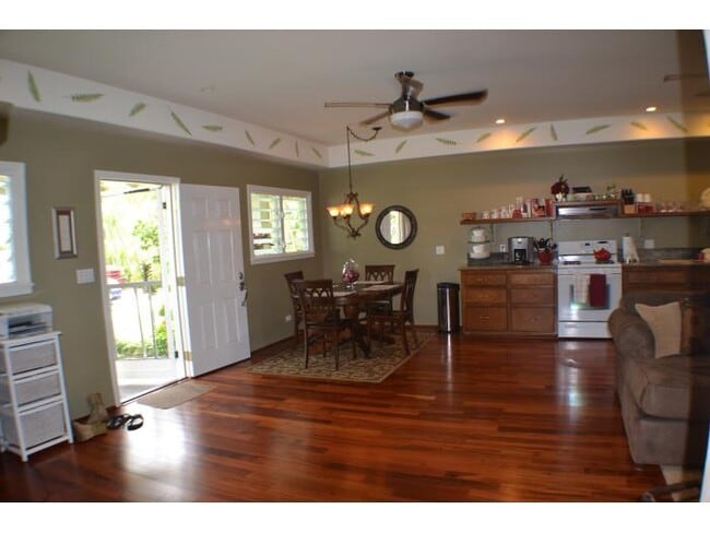 Building Photo - 4 S Kalaheo Ave