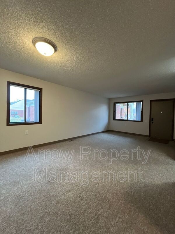 Foto del edificio - 11141 N 137th St