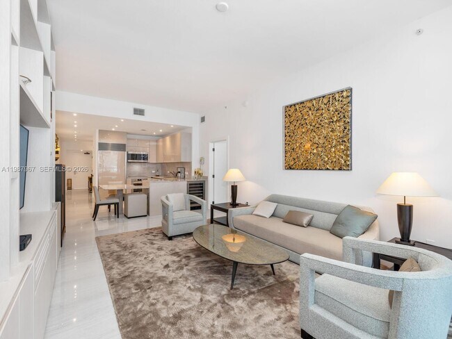 Foto del edificio - 6799 Collins Ave