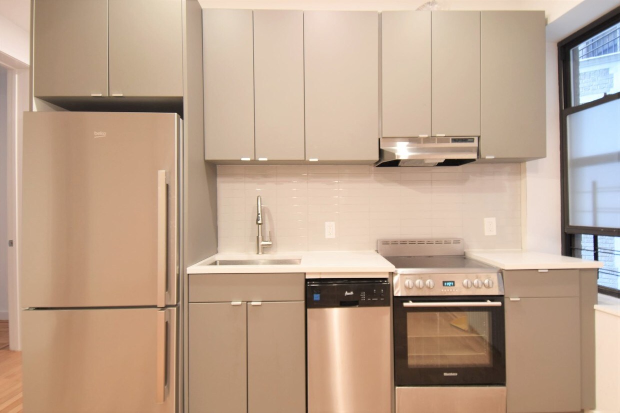 Foto principal - 254 Seaman Ave