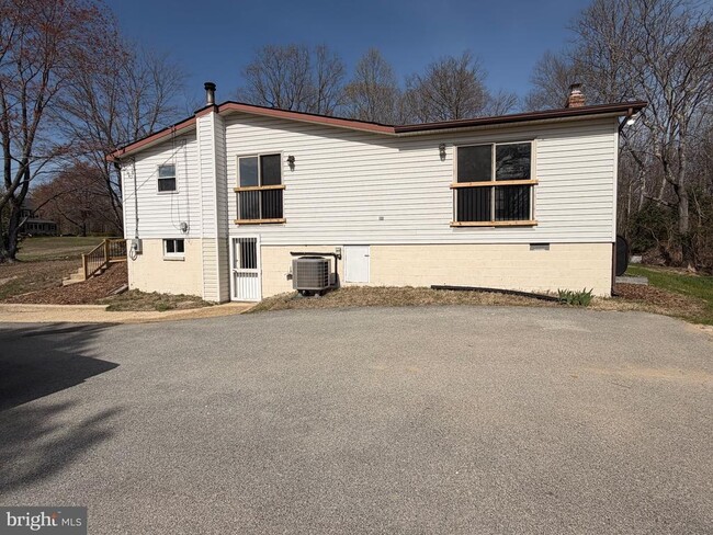 Building Photo - 7285 Clyde Jones Rd