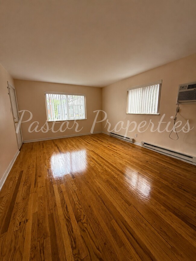 Building Photo - 3642 Northdale Pl