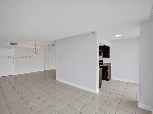 Foto del edificio - 290 174th St