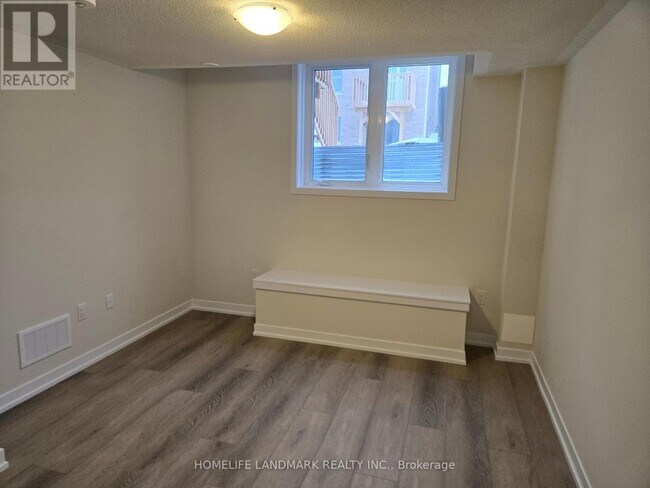 Photo du bâtiment - 18 Ziibi Wy