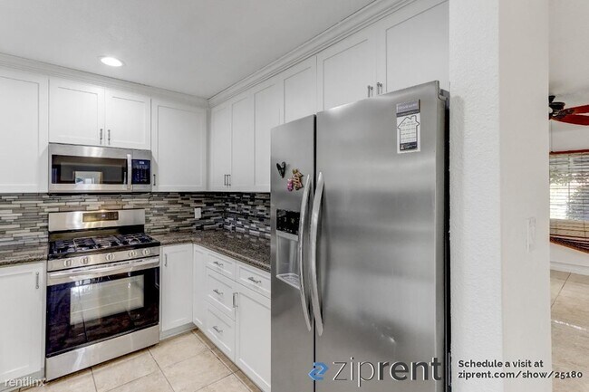 Foto del edificio - 4 br, 2 bath House - 1653 Robin Hood Ct, S...