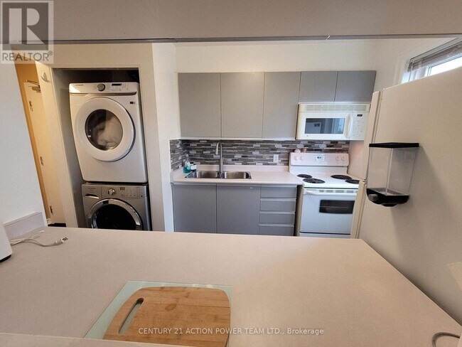 Photo du bâtiment - 270 Brittany Dr